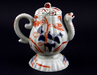 Imari K�nnchen mit Blumendekor & Drachen T�lle Japan um 1700