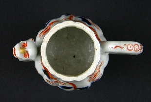 Imari K�nnchen mit Blumendekor & Drachen T�lle Japan um 1700