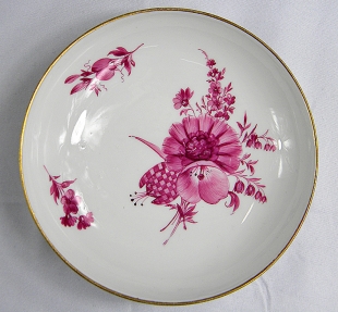 Meissener Porzellan Tasse & Untertasse mit Bl�tendekor 1774