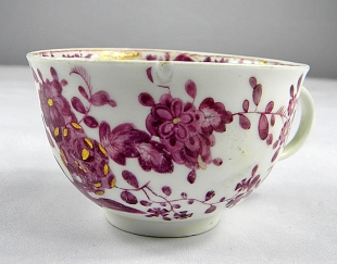 Tasse & Untertasse Meissener Porzellan mit Bl�ten Motiv 1815