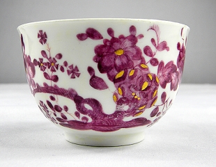 Tasse & Untertasse Meissener Porzellan mit Bl�ten Motiv 1815