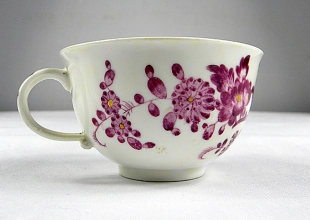 Tasse & Untertasse Meissener Porzellan mit Bl�ten Motiv 1815