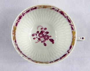 Tasse & Untertasse Meissener Porzellan mit Bl�ten Motiv 1815