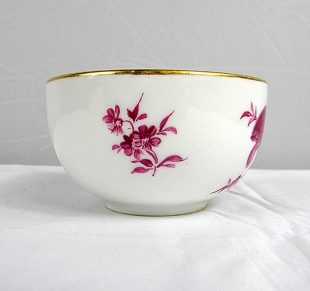 Meissener Porzellan Set Tasse & Untertasse Bl�ten Motiv 1774
