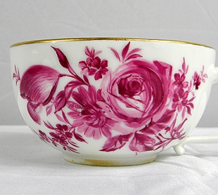 Meissener Porzellan Set Tasse & Untertasse Bl�ten Motiv 1774