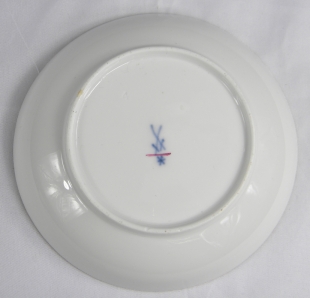 Meissener Porzellan Set Tasse & Untertasse Bl�ten Motiv 1774