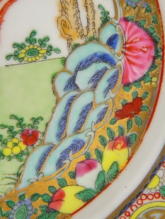 Teller mit asiatischem Dekor und Gold China 1. H�lfte 20. Jhd.