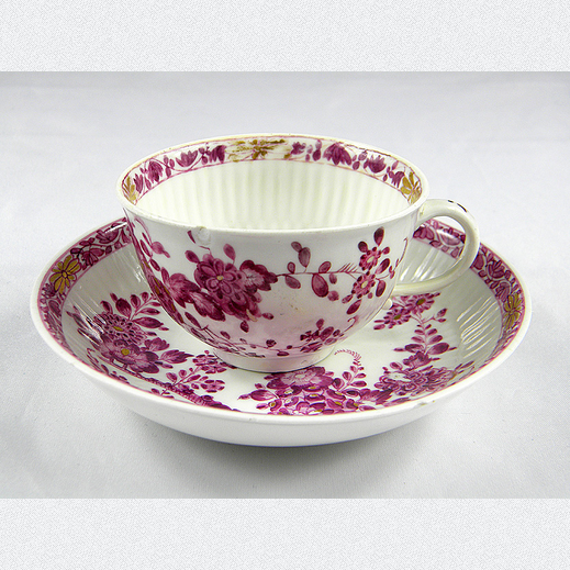 Tasse & Untertasse Meissener Porzellan mit Bl�ten Motiv 1815